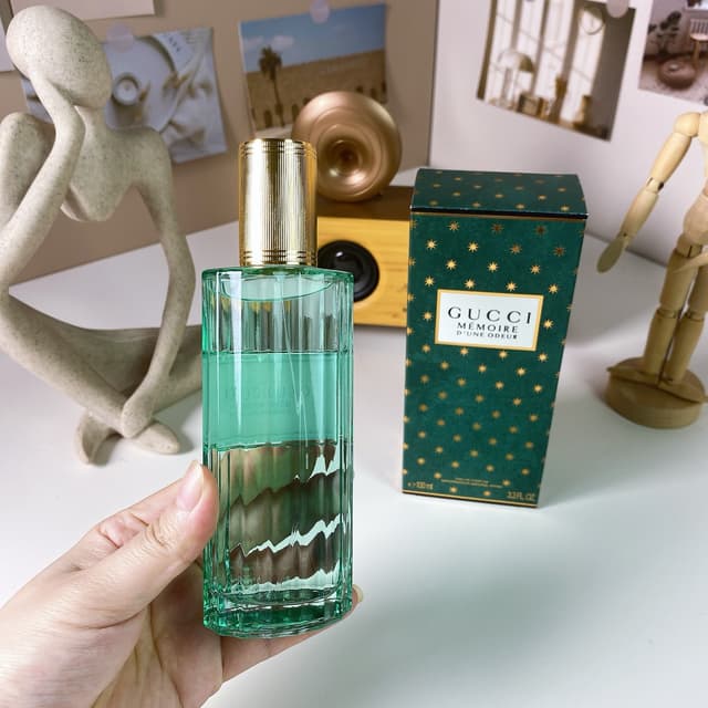 YUPOO Botanical Gucci Mémoire Green Perfume | Rep Cosmetics image 3