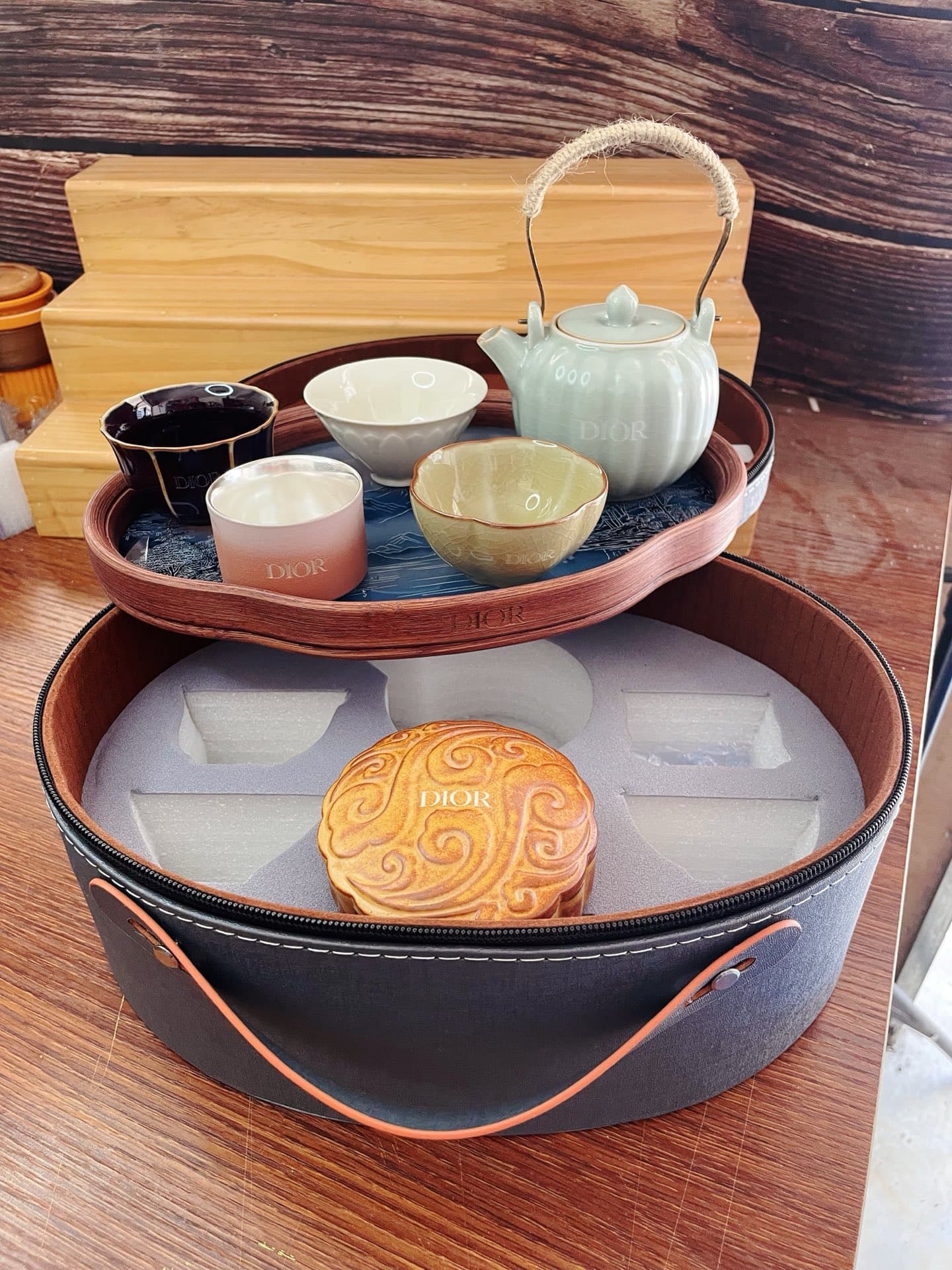 YUPOO Dior Luxury Tea Set Gift Chinese ancient style image 4