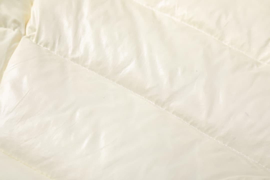 YUPOO Moncler Hooded Short Down Jacket Light Beige image 5