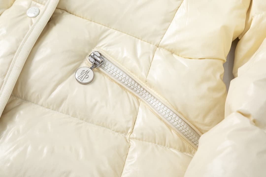 YUPOO Moncler Hooded Short Down Jacket Light Beige image 9