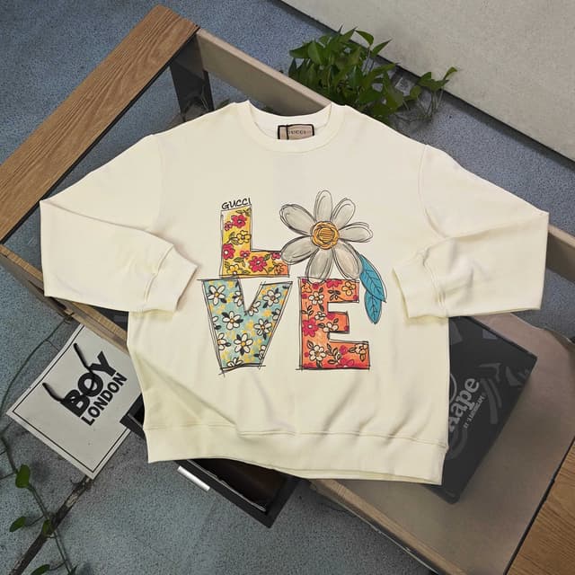 YUPOOPA Gucci Schnauzer Sweatshirt WHITE CLOTHES | Yupoo Rep Clothing image 1