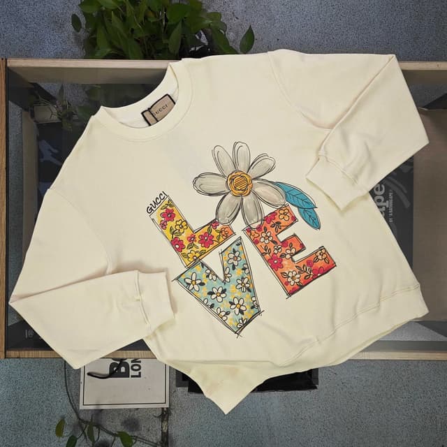 YUPOOPA Gucci Schnauzer Sweatshirt WHITE CLOTHES | Yupoo Rep Clothing image 3