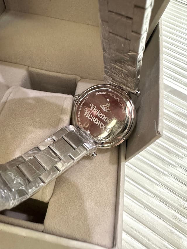 YUPOO Vivienne Westwood Mother of Pearl Watch | Rep Watches image 9