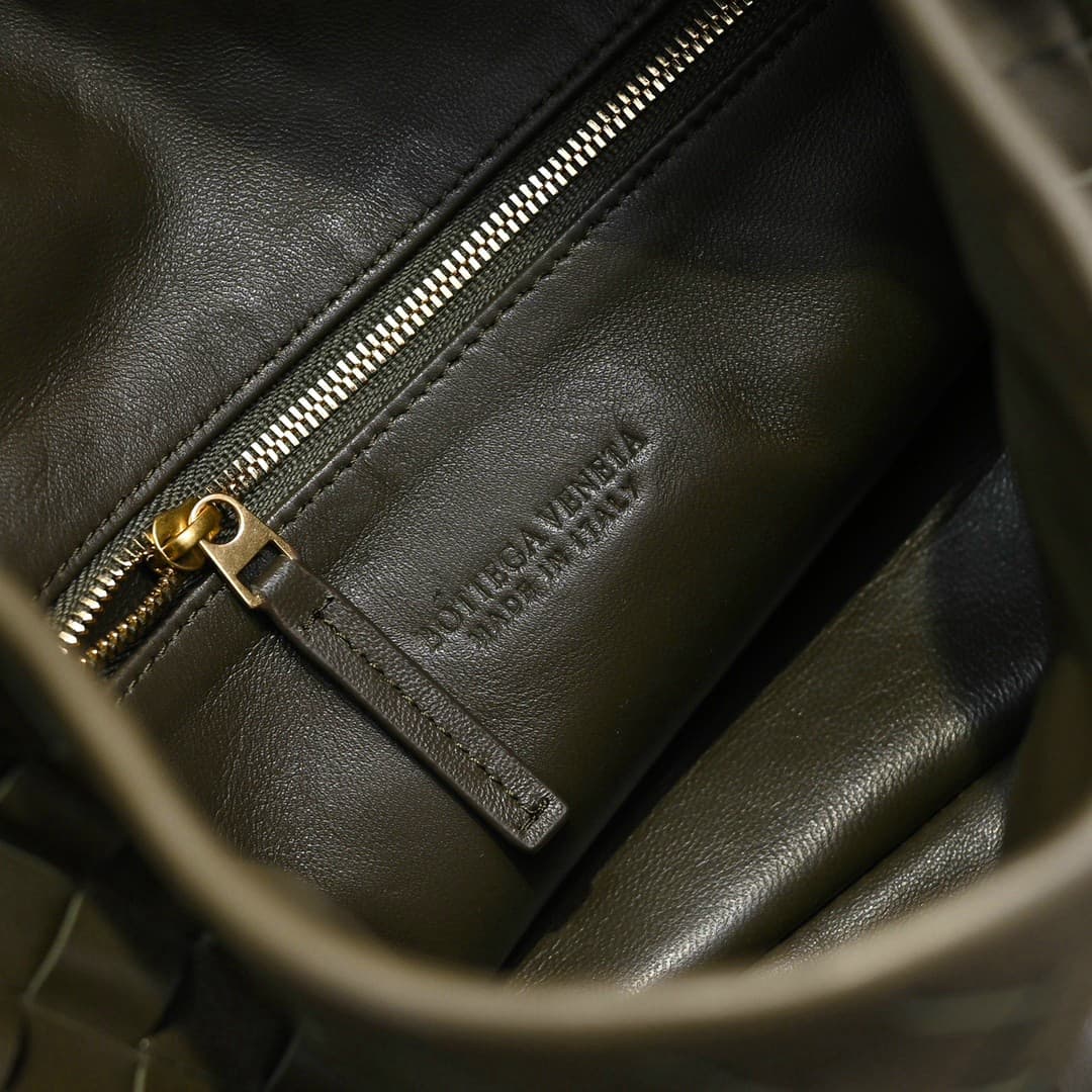 Yupoo Bottega Veneta Hop Large Leather Bag Rep bags image 7