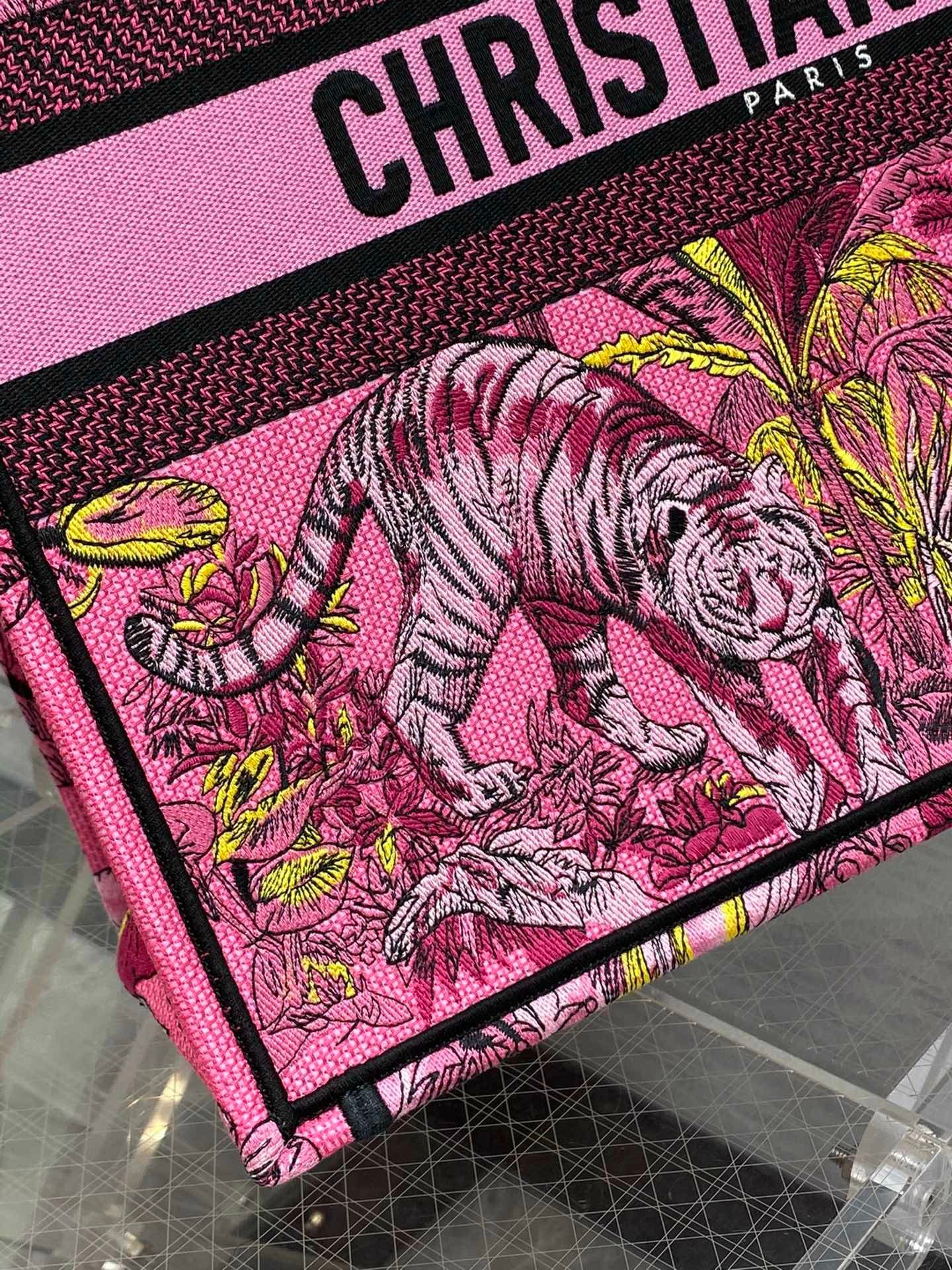 Yupoo Christian Dior Book Tote – Pink Elephant image 9