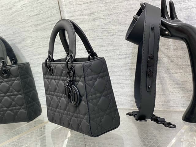 Yupoo Dior Lady 20cm Matte Black Flap Bag Yupoo album | Rep Bags image 6