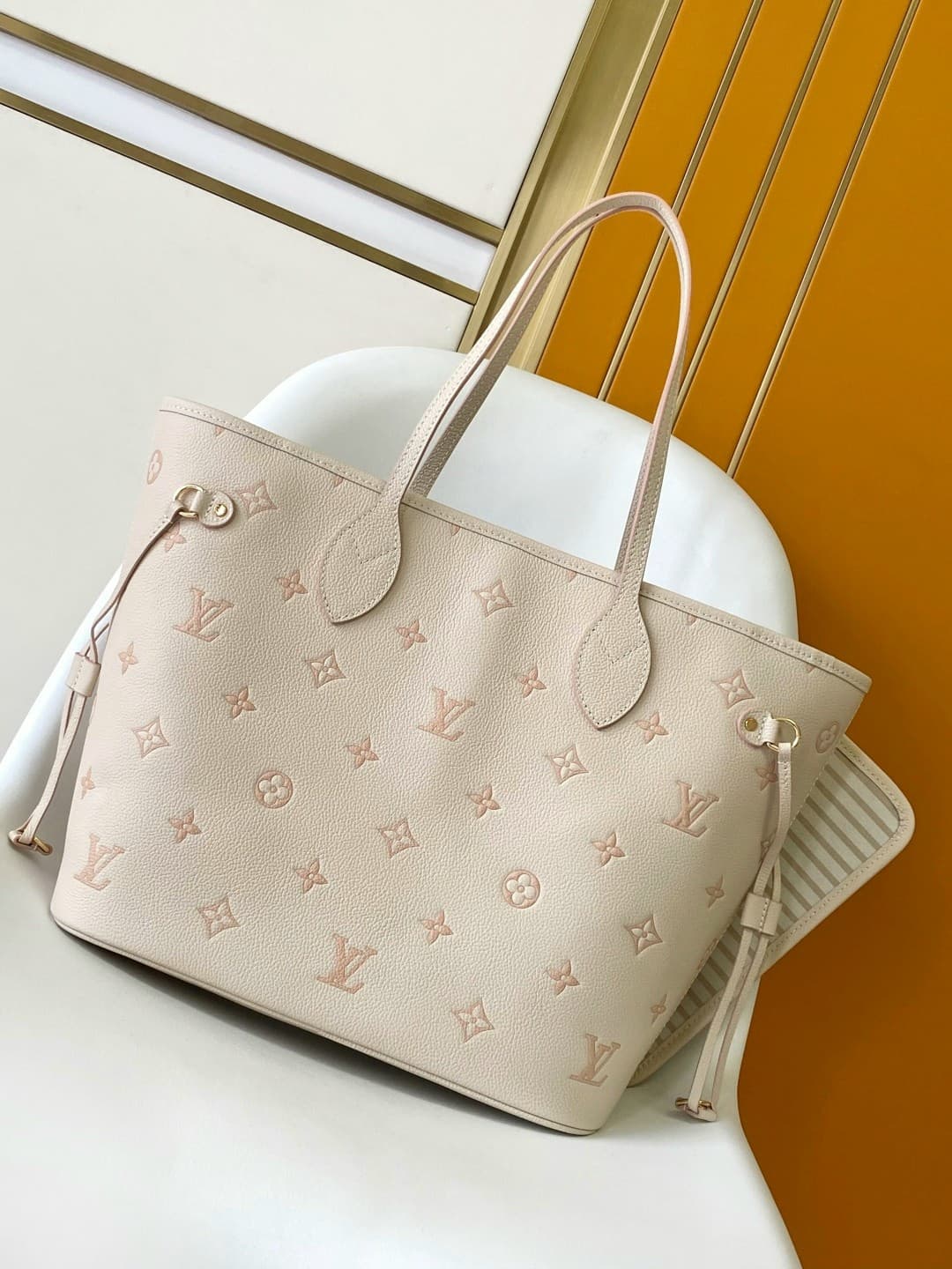 Yupoo Louis Vuitton Neverfull MM Tote – Cream Apricot image 3