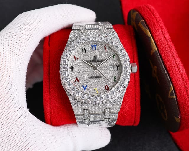 YupooPA AP Royal Oak Diamond Watch 50th Anniversary White | Yupoo Rep Watches image 2