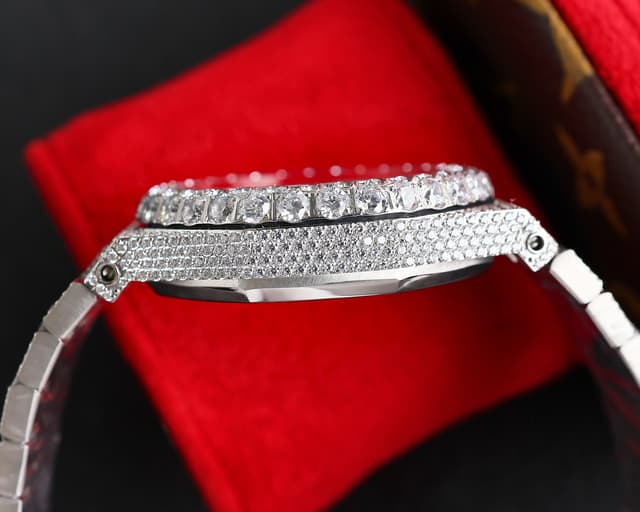 YupooPA AP Royal Oak Diamond Watch 50th Anniversary White | Yupoo Rep Watches image 7
