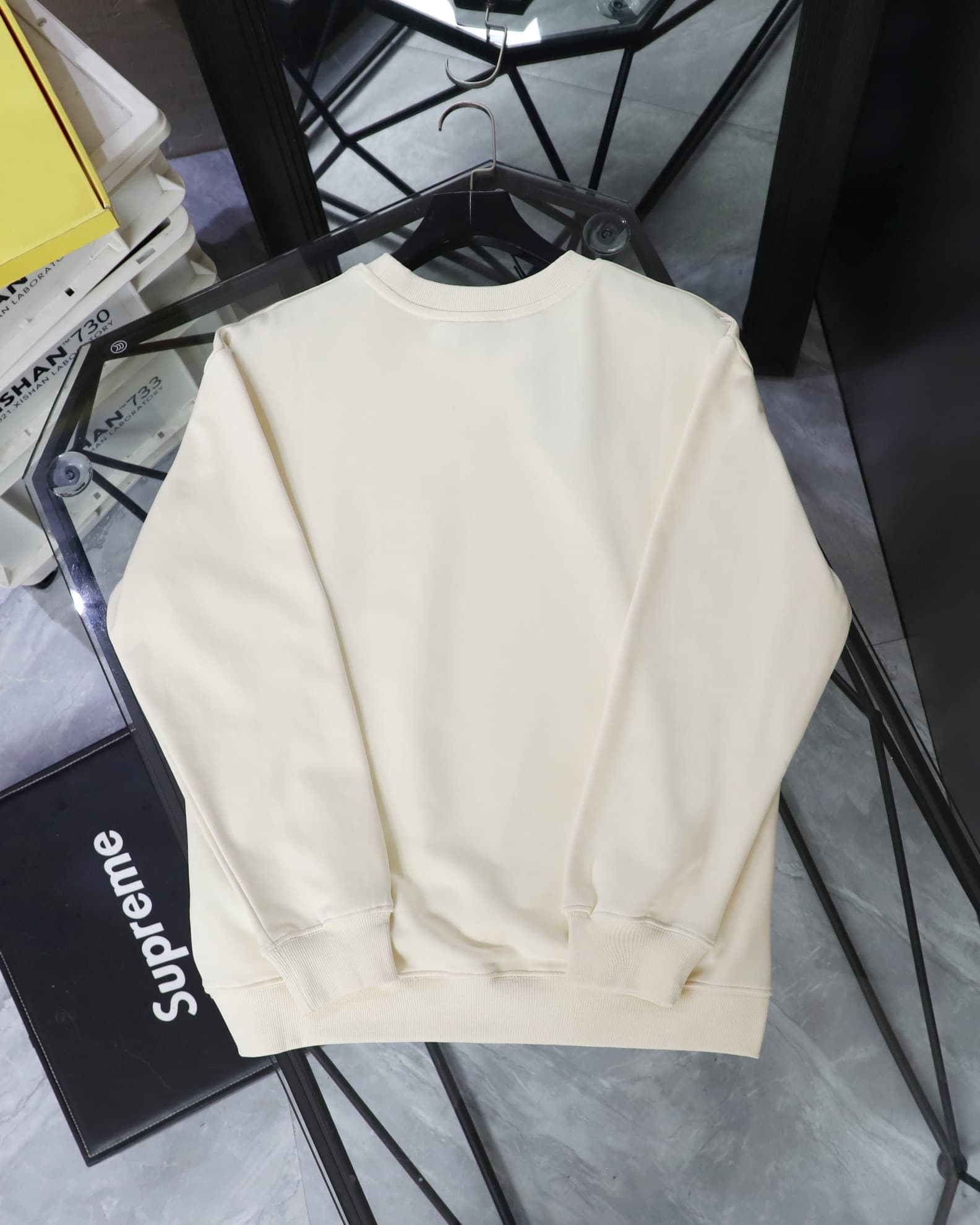 YupooPA GUCCI Blue Hat Puppy Print Crewneck Sweatshirt 2025 image 13