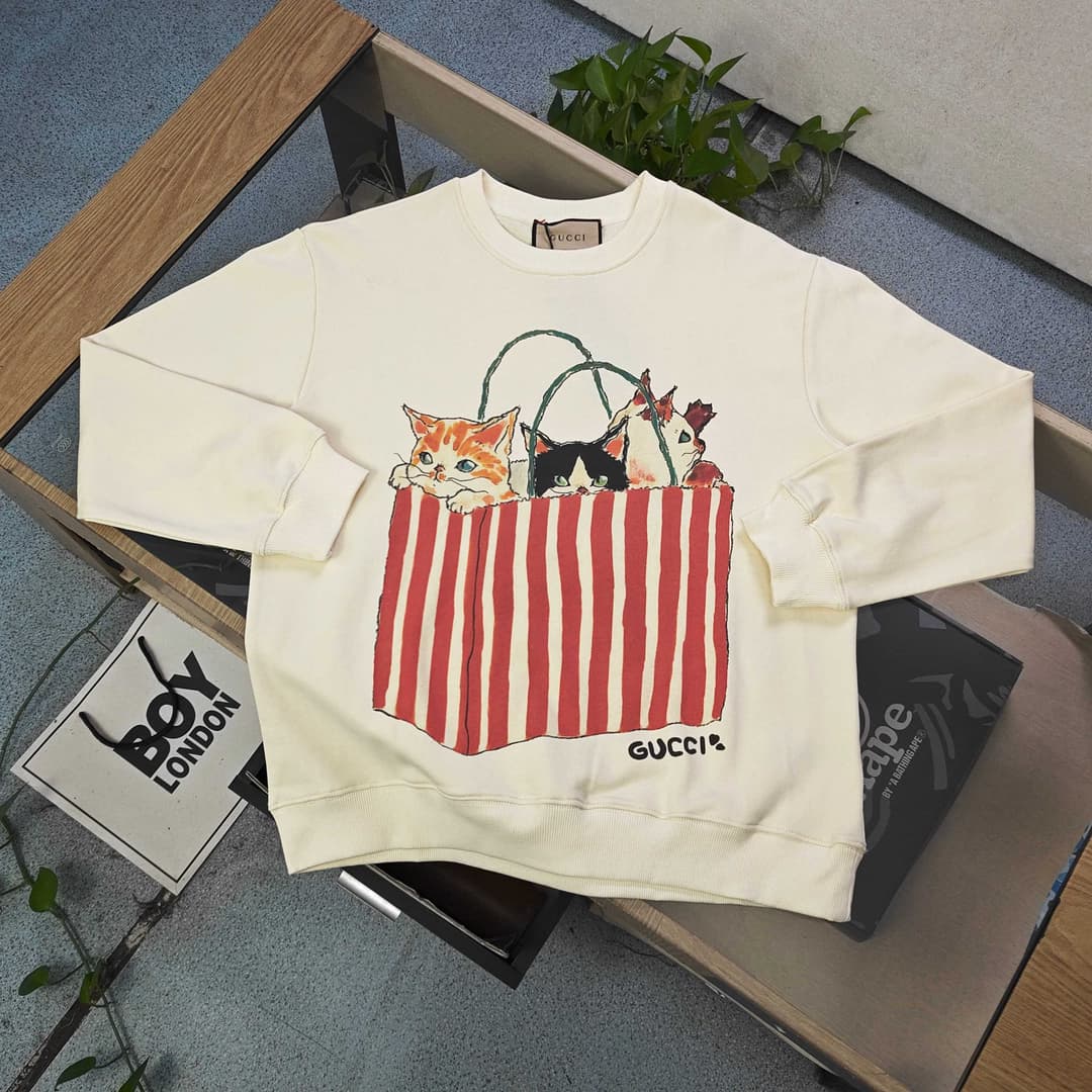 YupooPA Gucci 2025 A/W New Schnauzer Print Couples' Long sleeves image 1