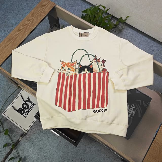 YupooPA Gucci 2025 A/W New Schnauzer Print Couples' Long sleeves | Yupoo Rep Clothing image 1