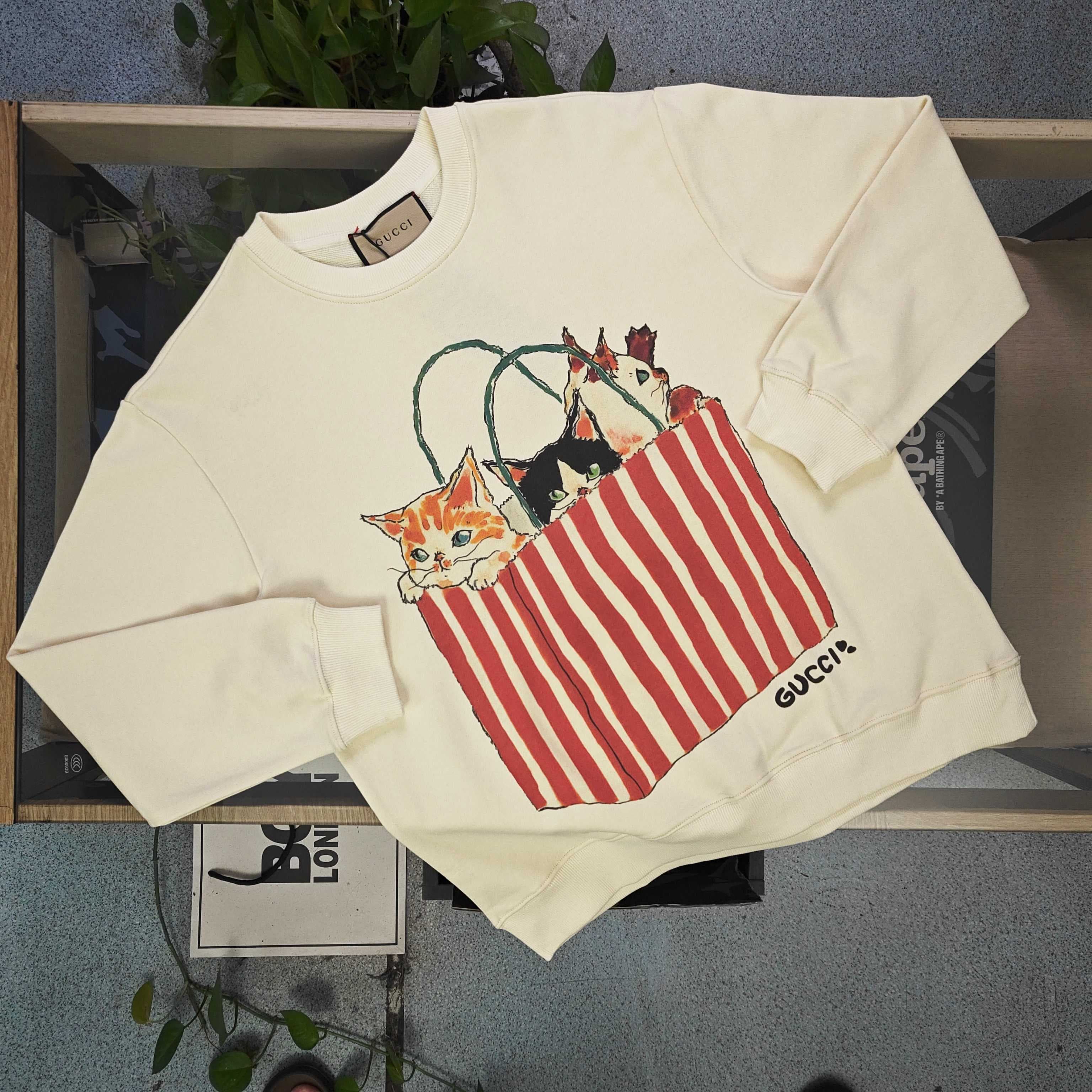 YupooPA Gucci 2025 A/W New Schnauzer Print Couples' Long sleeves image 3