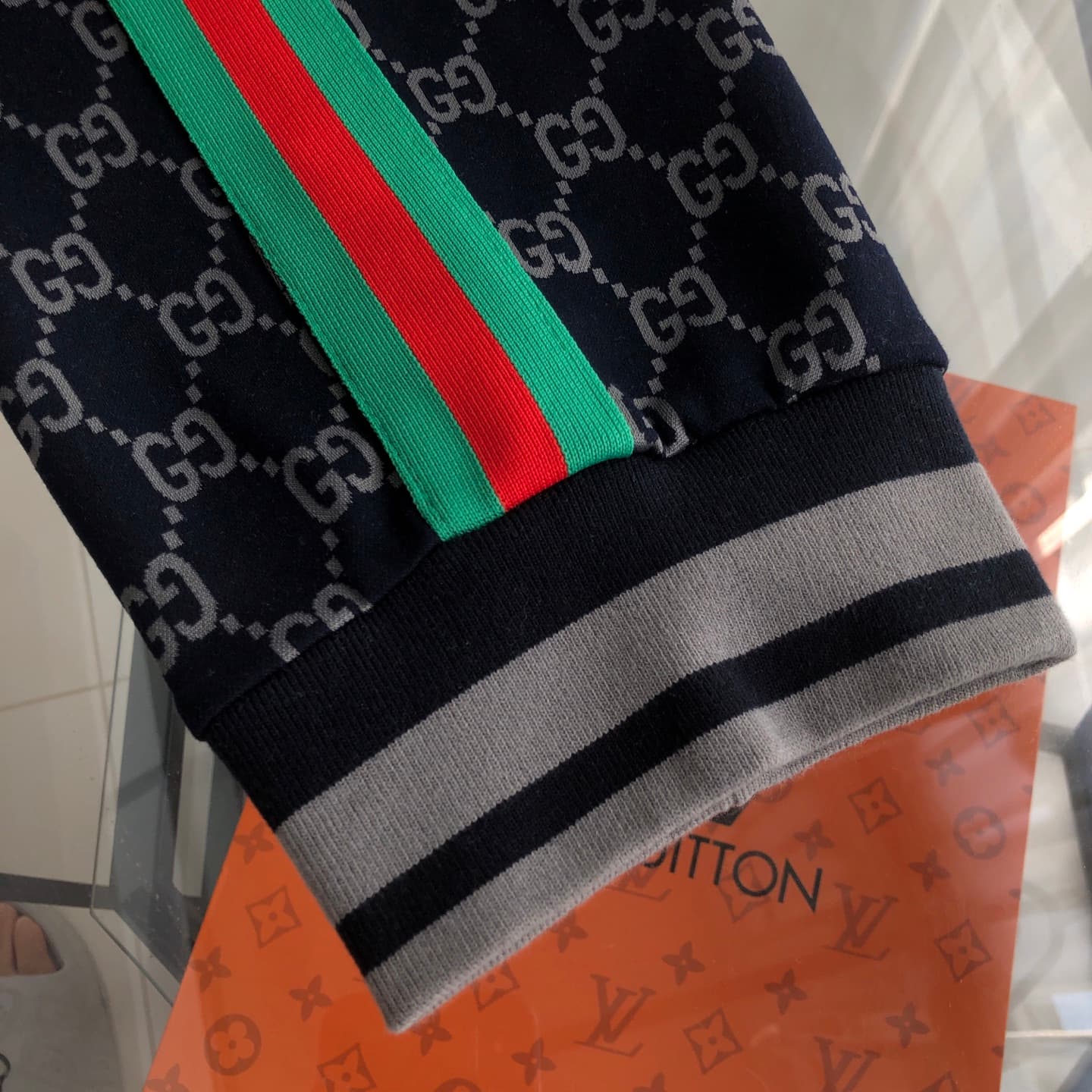 YupooPA Gucci 2025SS New Webbing Print Logo Couples Sweatpants image 8