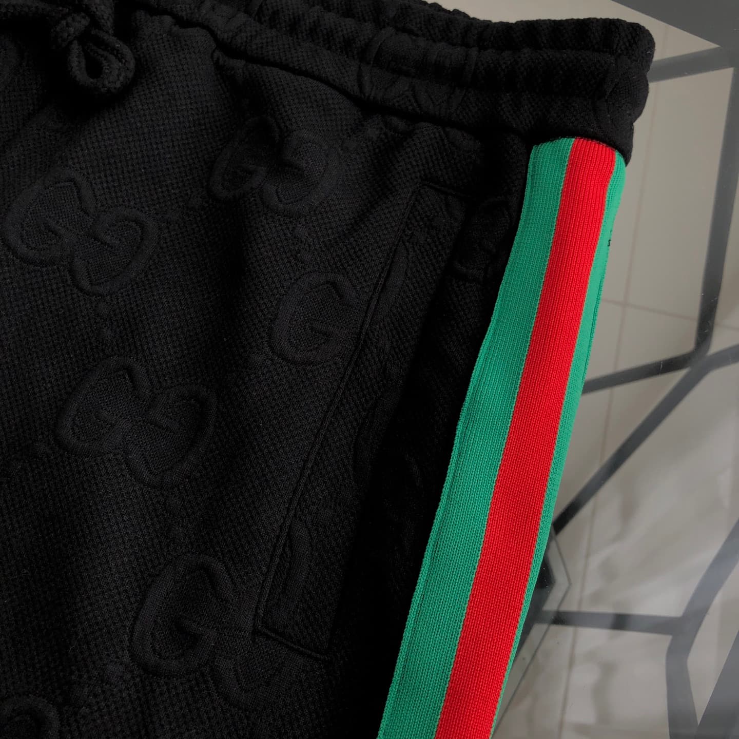 YupooPA Gucci 25SS New Webbing Print Logo Couples Sweatpants image 4
