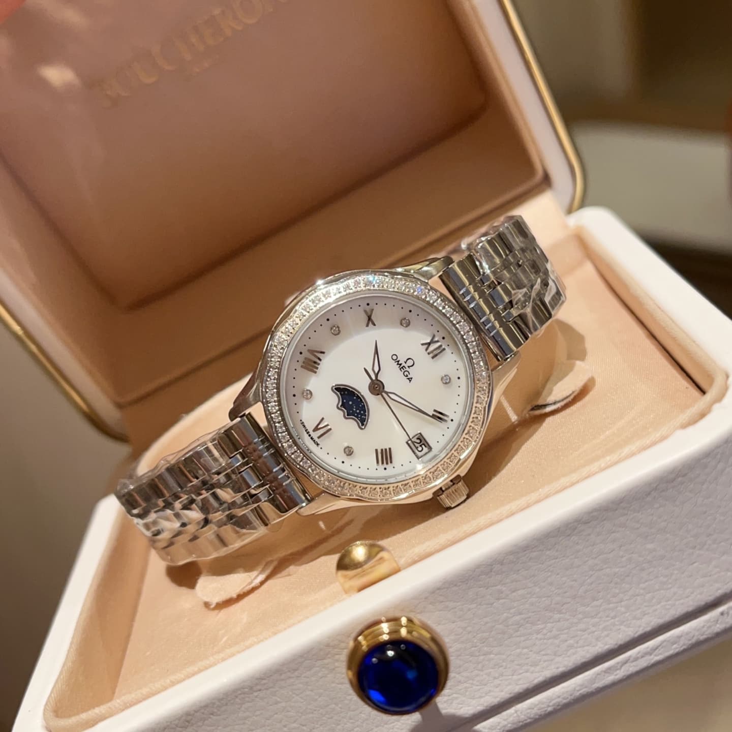YupooPA Omega Moonphase Pearl Watch | Yupoo Rep Watches image 1