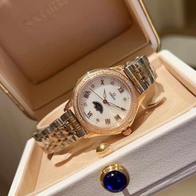YupooPA Omega Moonphase Pearl Watch | Yupoo Rep Watches image 3