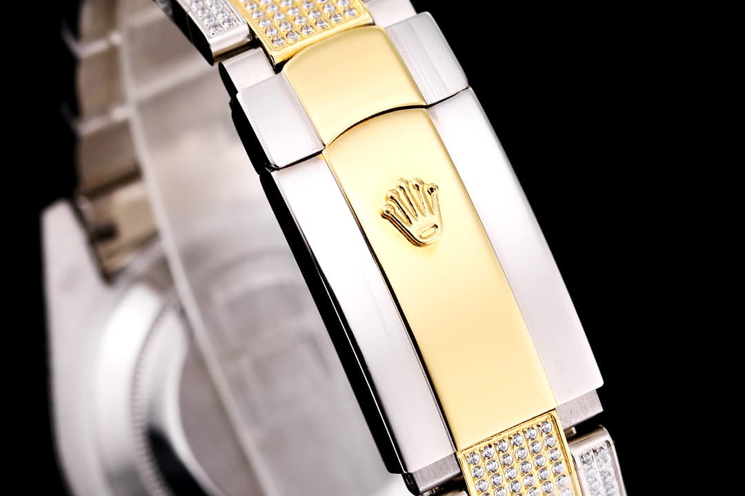 YupooPA Rolex Diamond AAA Zirconia Watch Red image 9