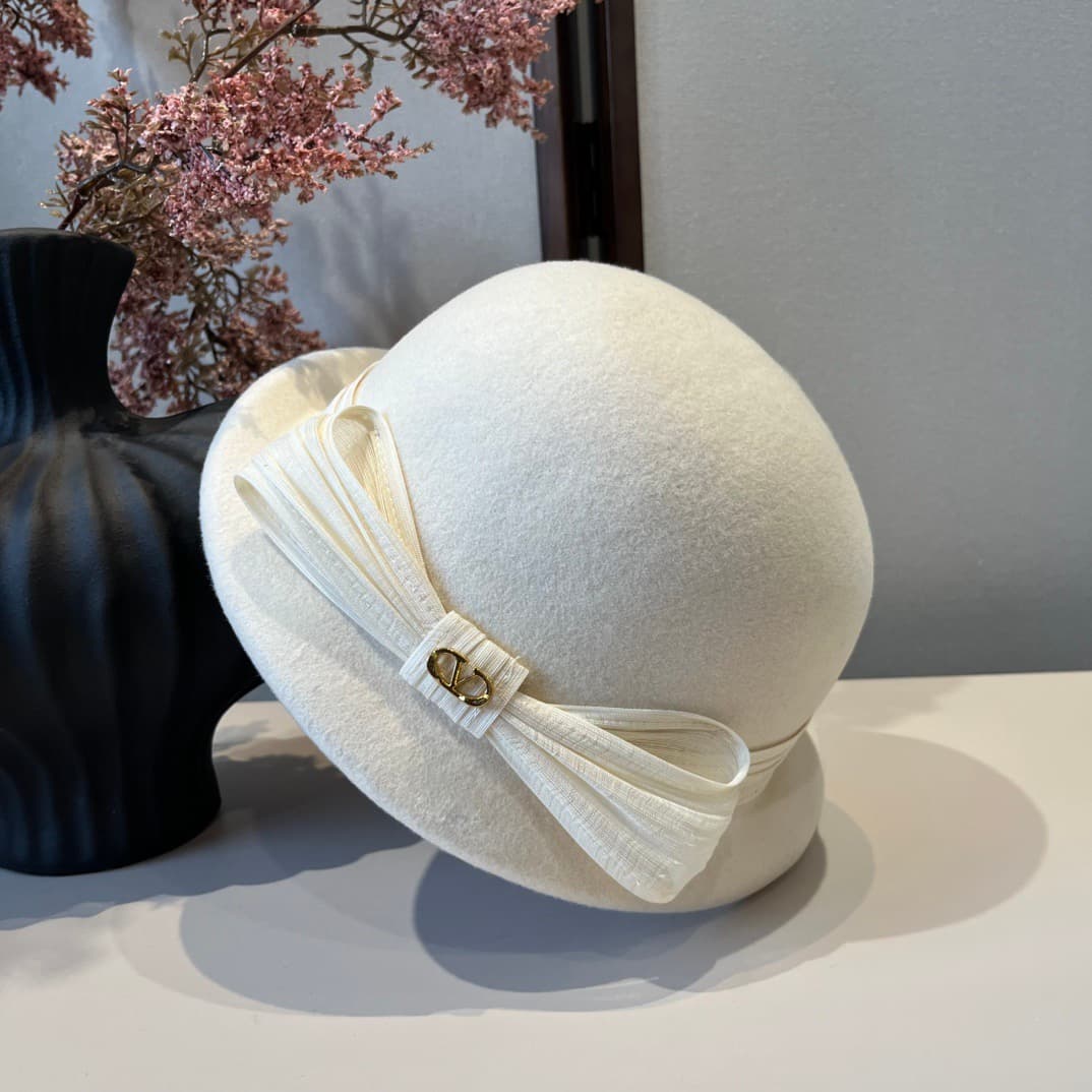 YupooPA Valentino Cap Rep Hat | White Wool Bucket image 2