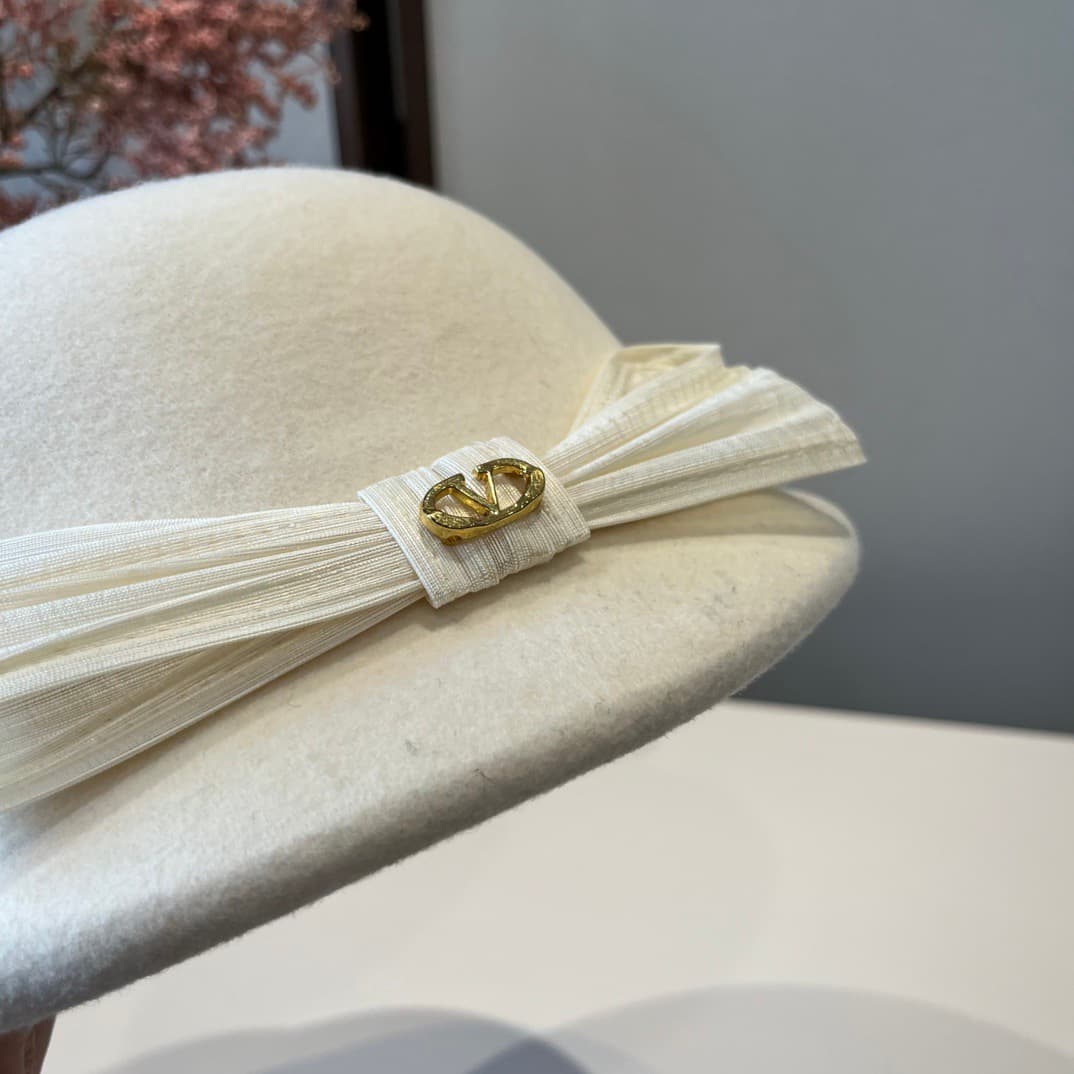 YupooPA Valentino Cap Rep Hat | White Wool Bucket image 7