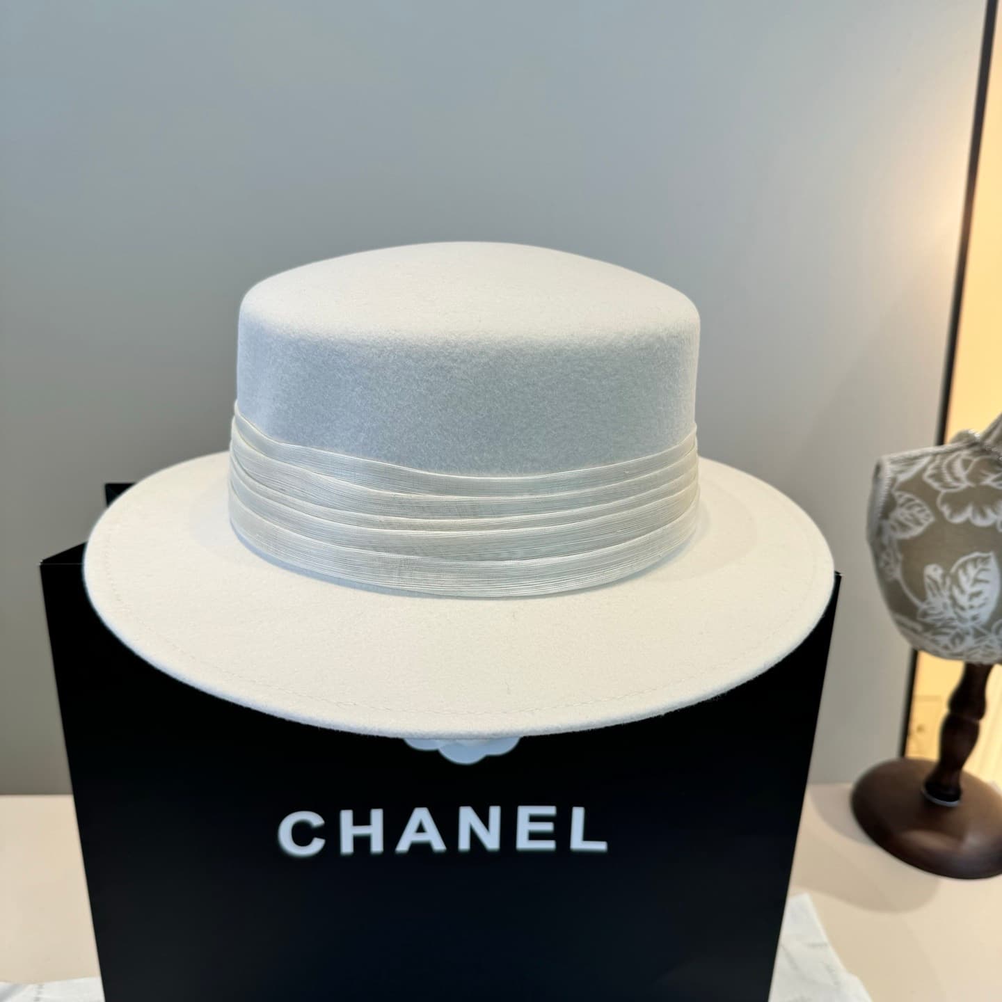 YupooPA White Valentino Rep Hat | Classic Fedora Style image 5