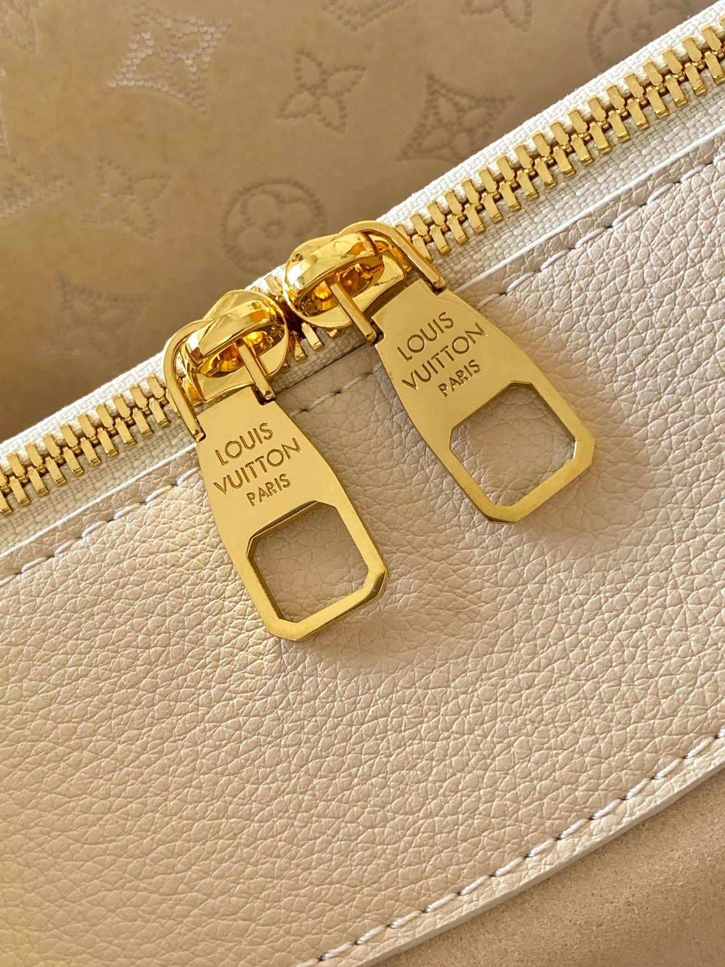 Yupoo bag | Rep Bag Louis Vuitton Bella Tote image 8