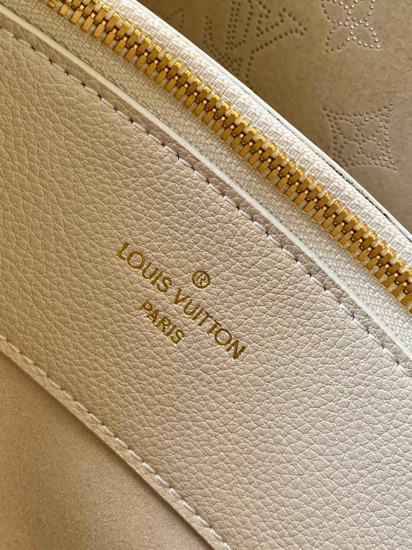 Yupoo bag | Rep Bag Louis Vuitton Bella Tote image 9