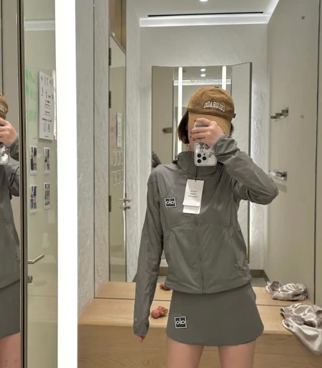 alo Casual suits Yupoo shorts women 016 | Rep Clothing image 7