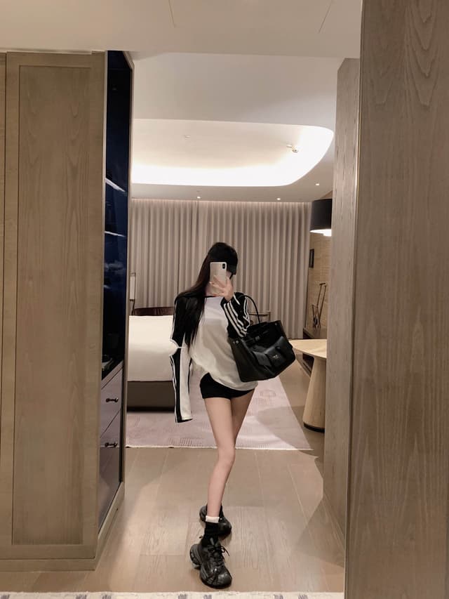 alo long sleeve Yupoo clothes cotton 001 | Rep Clothing image 2