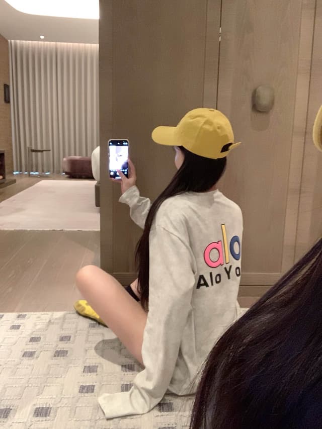 alo long sleeve Yupoo clothes cotton 002 | Rep Clothing image 2