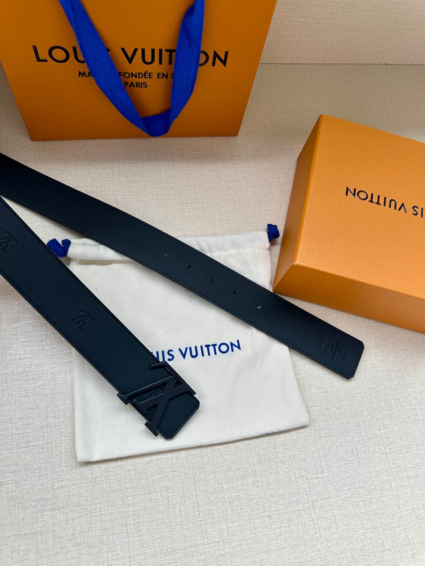 Lv Initiales Blason 40Mm Belt YupooPA Lv Belt Black Logo image 6