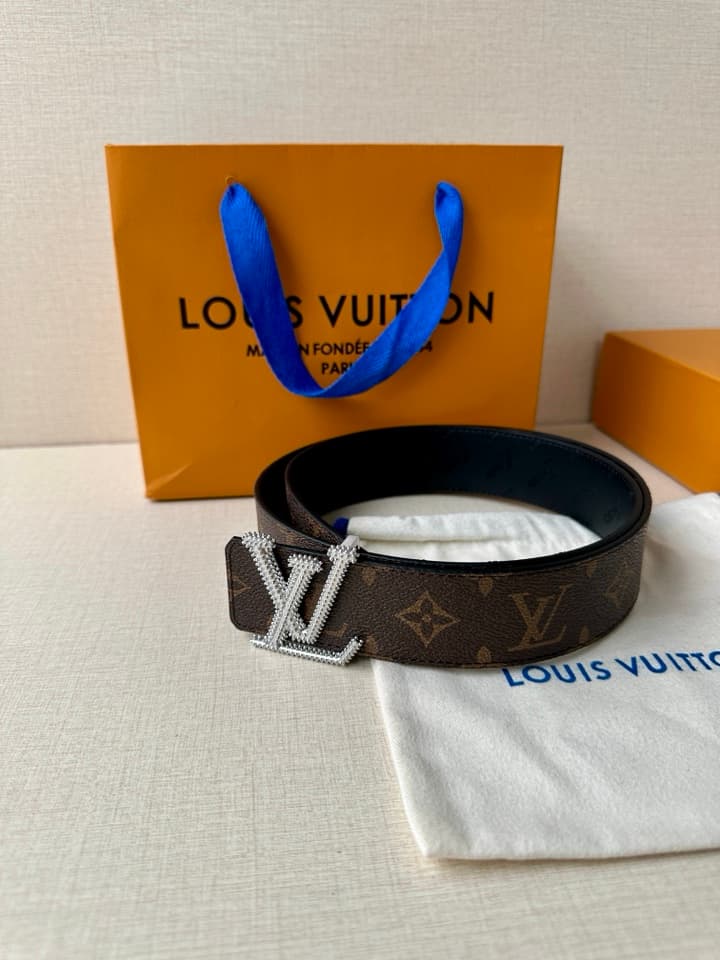 Lv Initiales Studs Reversible Belt 4.0Cm YupooPA Belt image 5