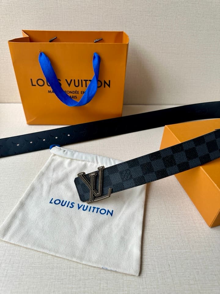Lv Initiales Studs Reversible Belt 4.0Cm YupooPA Belt Black image 9