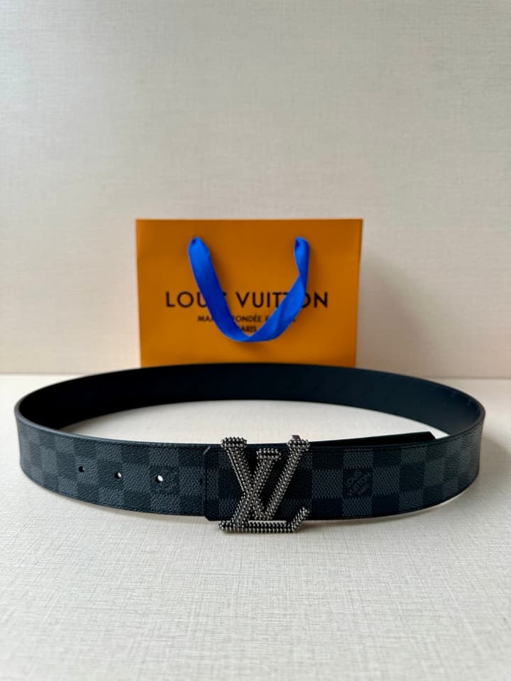 Lv Initiales Studs Reversible Belt 4.0Cm YupooPA Belt Black image 1
