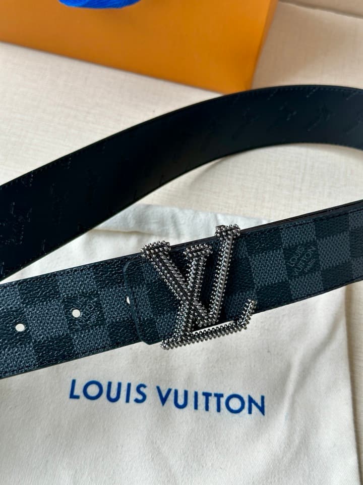 Lv Initiales Studs Reversible Belt 4.0Cm YupooPA Belt Black image 2