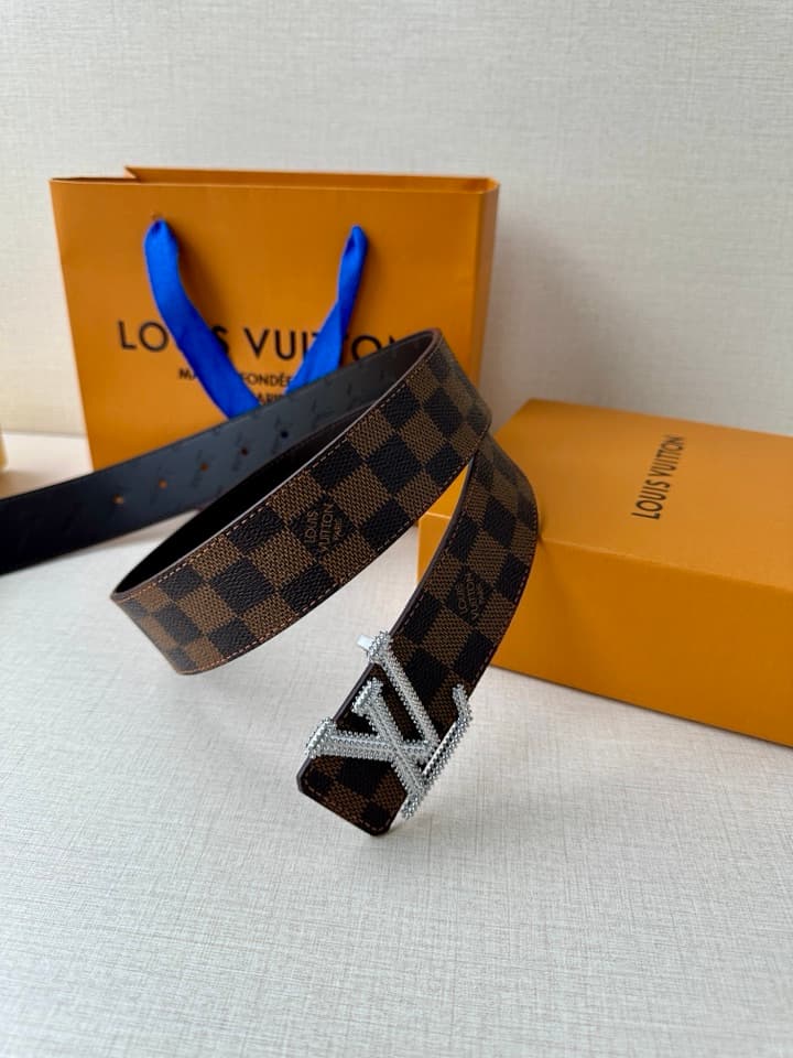 Lv Initiales Studs Reversible Belt 40Mm YupooPA Belt image 3