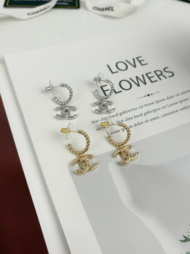 Chanel Double C Stud Earrings YupooPA Jewelry Silver And Gold | Yupoo Rep Jewelry image 2