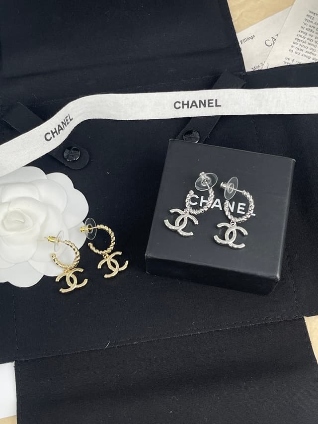 Chanel Double C Stud Earrings YupooPA Jewelry Silver And Gold | Yupoo Rep Jewelry image 4