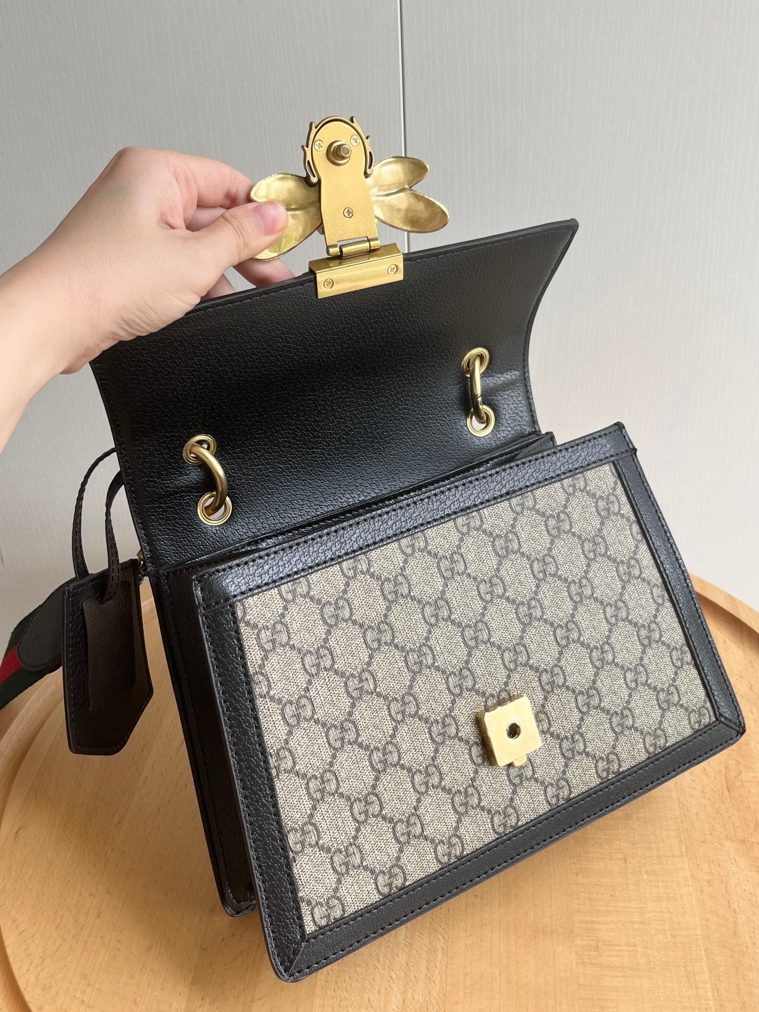 YupooPA Gucci Bags Bee Queen Margaret Handbag - 476541 image 7