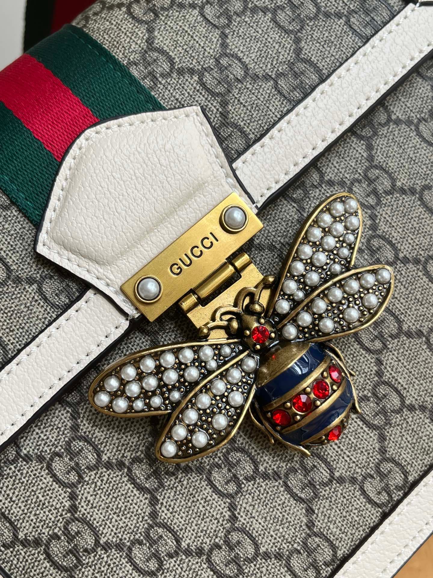 YupooPA Gucci Bags Bee Queen Margaret Handbag White - 476541 image 5
