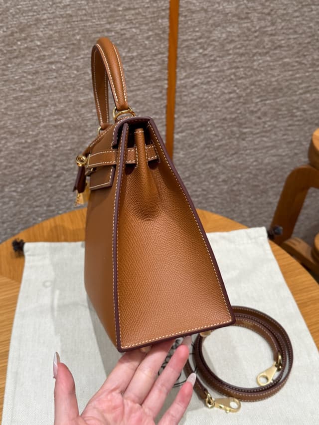 Hermès Kelly 25 - Gold Epsom Leather (Gold Hardware) | Yupoo Rep Bags image 2