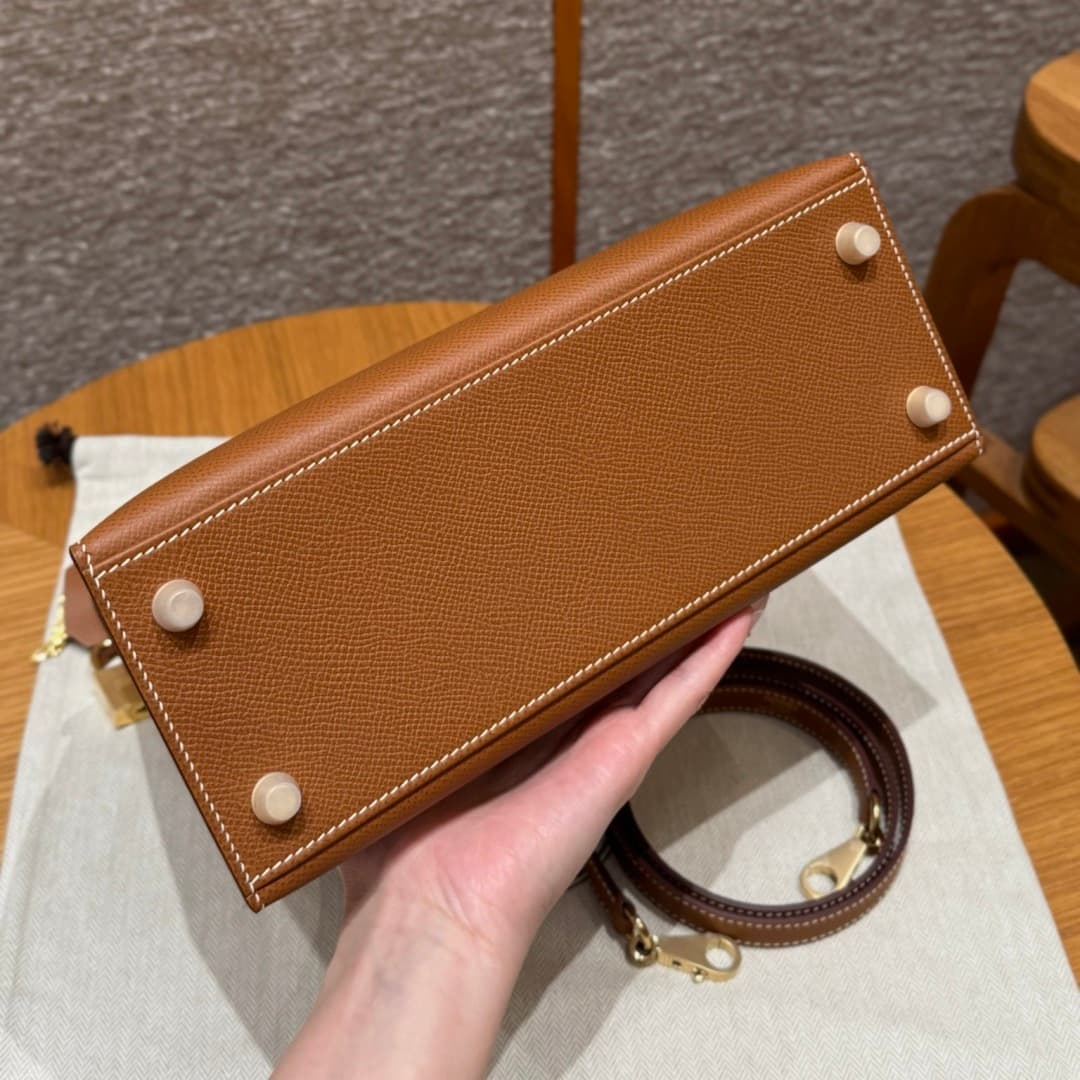Hermès Kelly 25 - Gold Epsom Leather (Gold Hardware) image 4