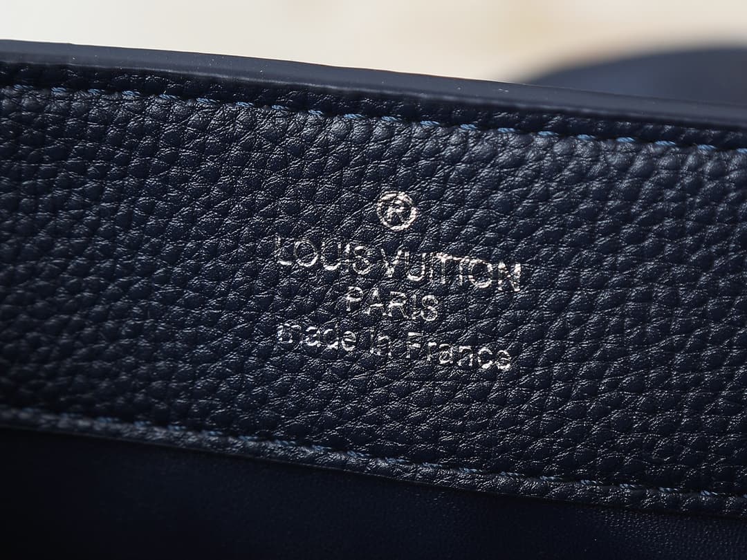 YupooPA Lv Handbag Lv Capucines Malletage Bag image 8