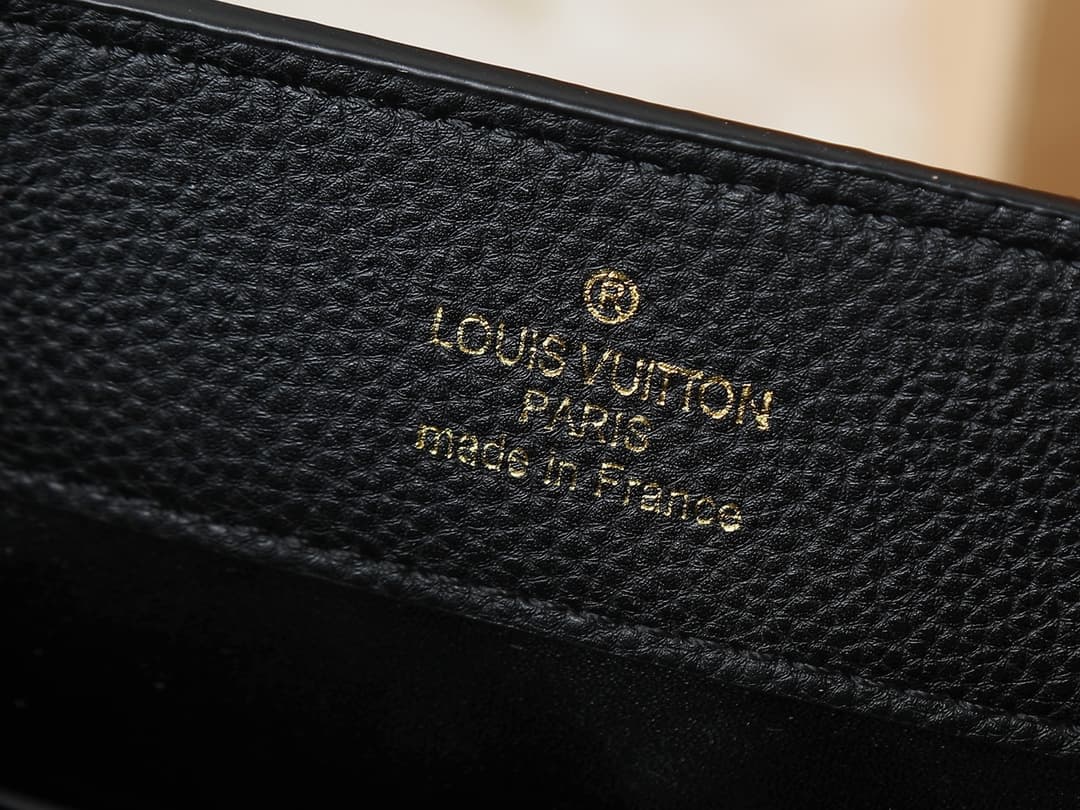 YupooPA Lv Handbag Lv Capucines Malletage Bag M12135 image 8