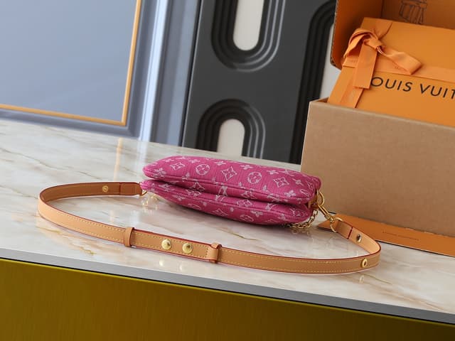 LV Liv Pochette Pink Monogram Denim Bag M14159 | Yupoo Rep Bags image 4