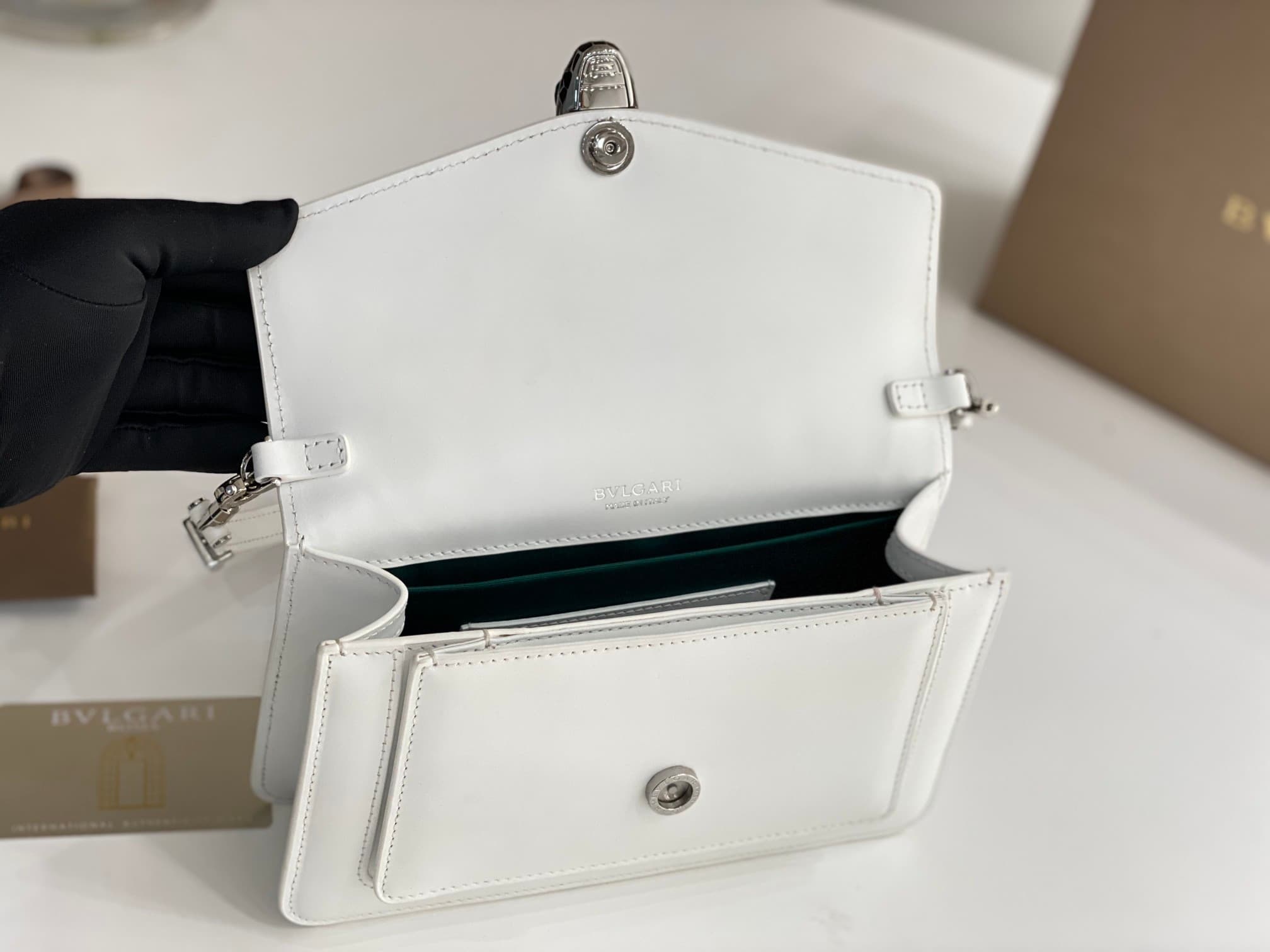 YupooPA Bulgari Serpent-Clasp East-West Leather Bag👜 image 7