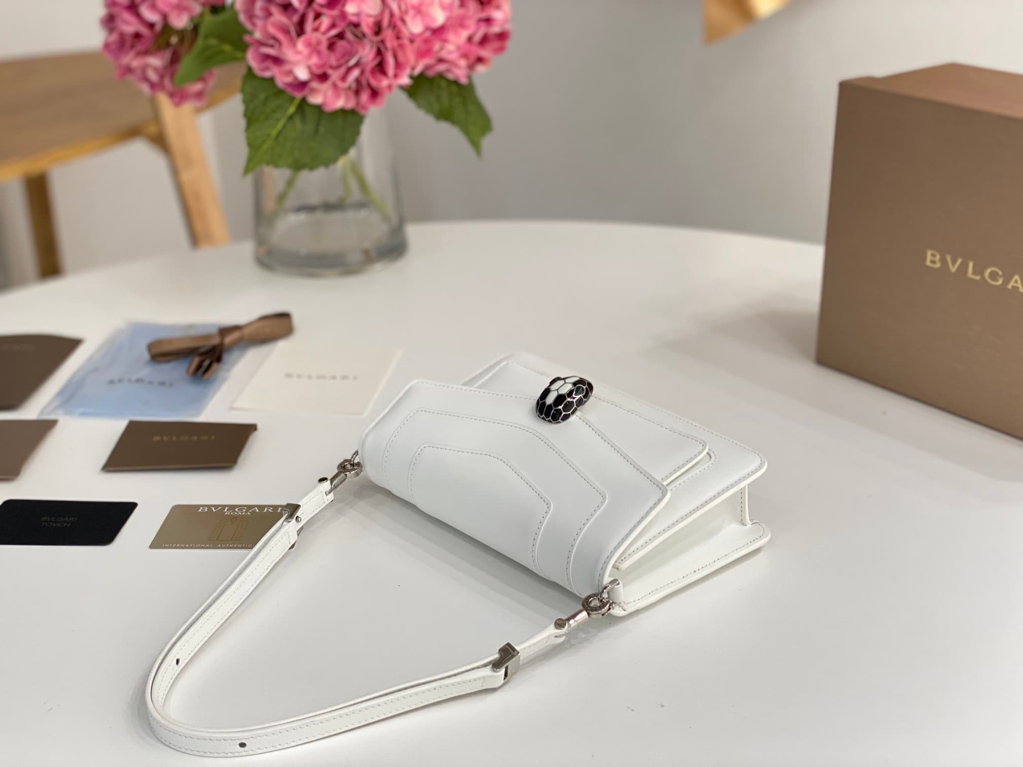 YupooPA Bulgari Serpent-Clasp East-West Leather Bag👜 image 5