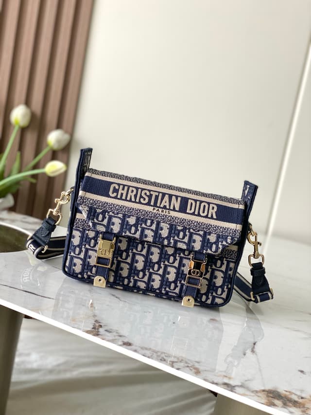 Dior Blue Oblique Messenger Small | Yupoo Rep Bags image 1
