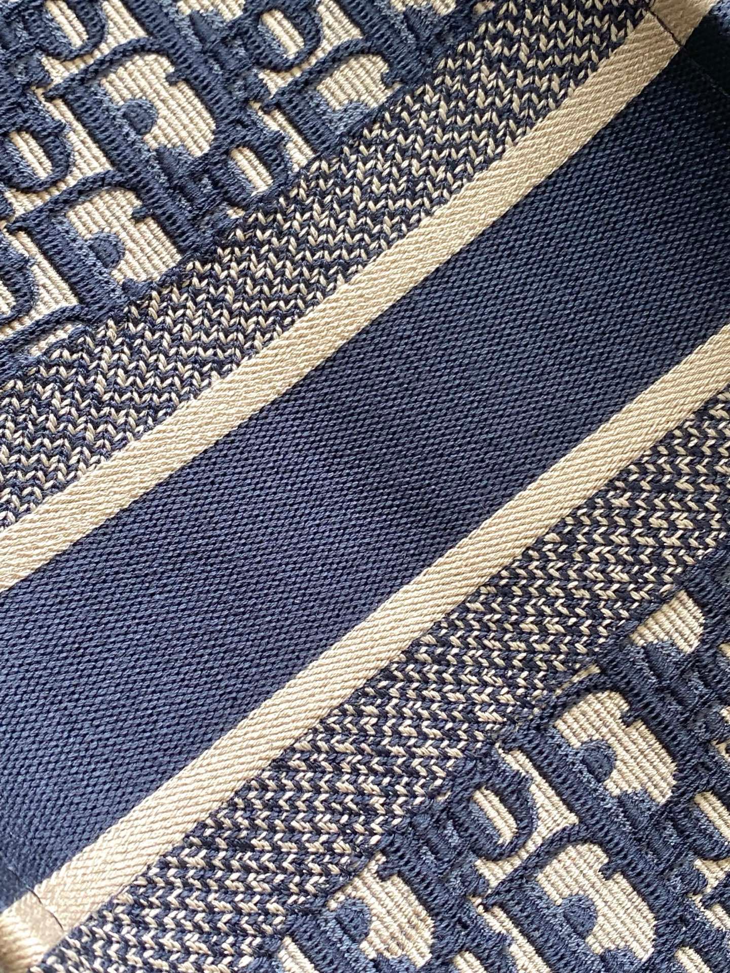 YupooPA Dior Book Tote Large Chip Id Tote Bag image 8