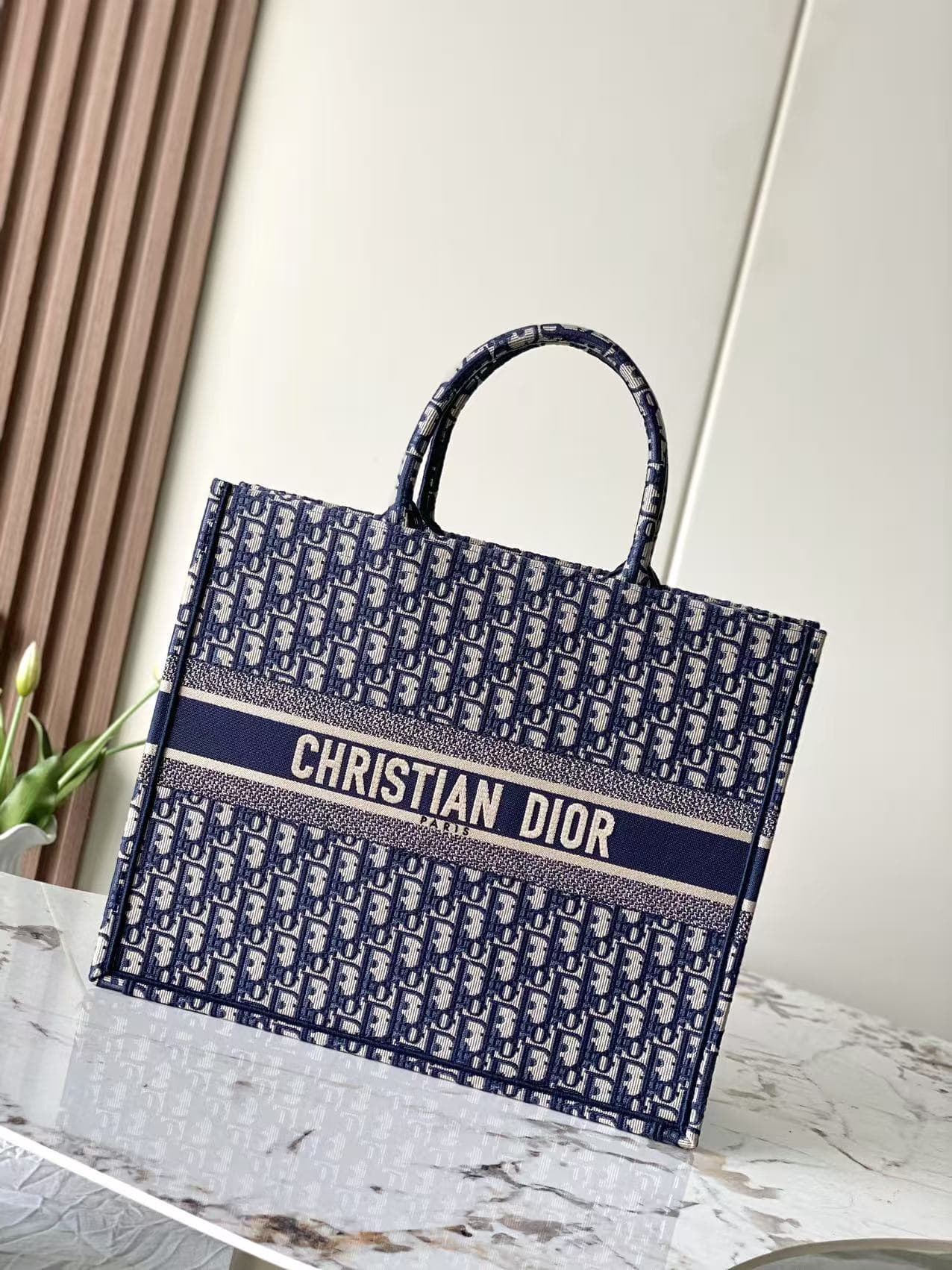 YupooPA Dior Book Tote Large Chip Id Tote Bag image 1